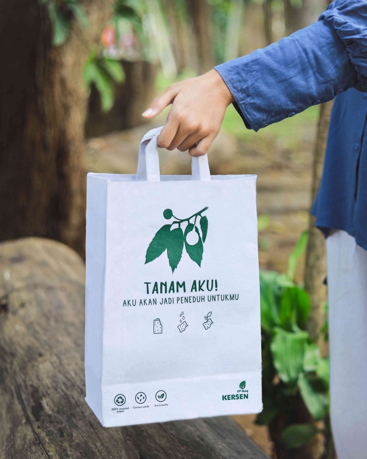 Mahasiswa Universitas Negeri Malang Kembangkan Inovasi Paper Bag Yang